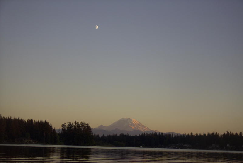 half_moon_over_Mt._Rainier_and_Lake_Sawyer.jpg
